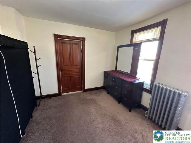 1566 Washington Avenue, Northampton Boro, PA 18067