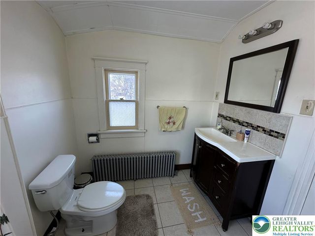 1566 Washington Avenue, Northampton Boro, PA 18067