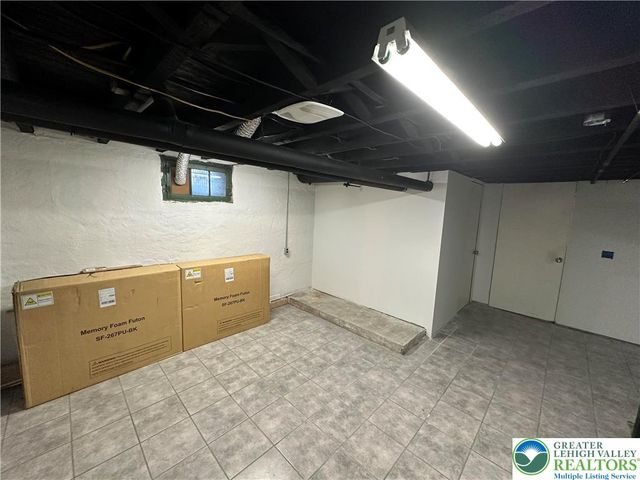 1566 Washington Avenue, Northampton Boro, PA 18067