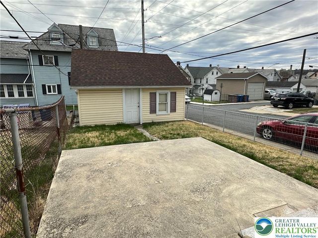 1566 Washington Avenue, Northampton Boro, PA 18067