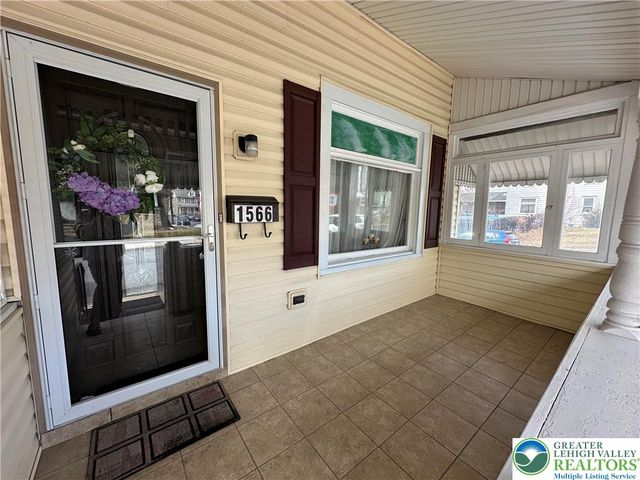 1566 Washington Avenue, Northampton Boro, PA 18067