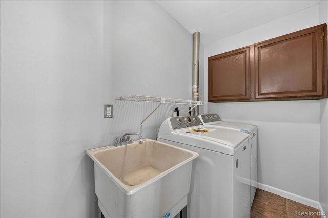 2370 Norton Road, Rochester Hills, MI 48307