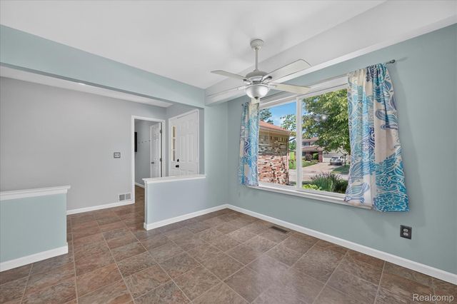 2370 Norton Road, Rochester Hills, MI 48307