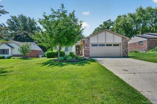 2370 Norton Road, Rochester Hills, MI 48307