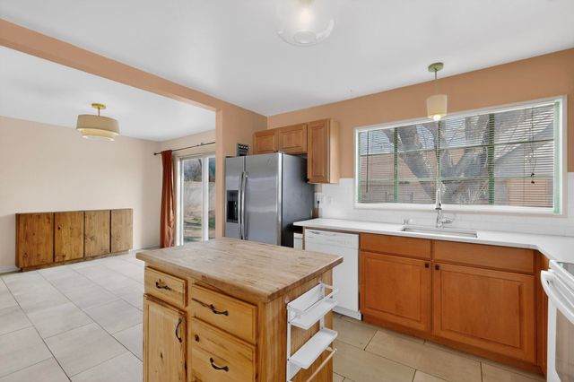 1722 Vermont Street NE, Albuquerque, NM 87110