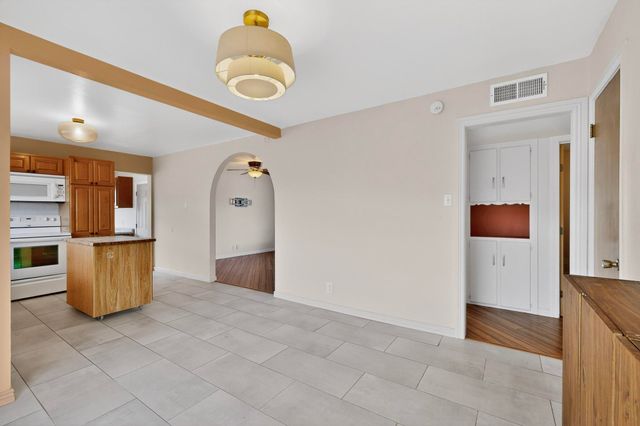 1722 Vermont Street NE, Albuquerque, NM 87110