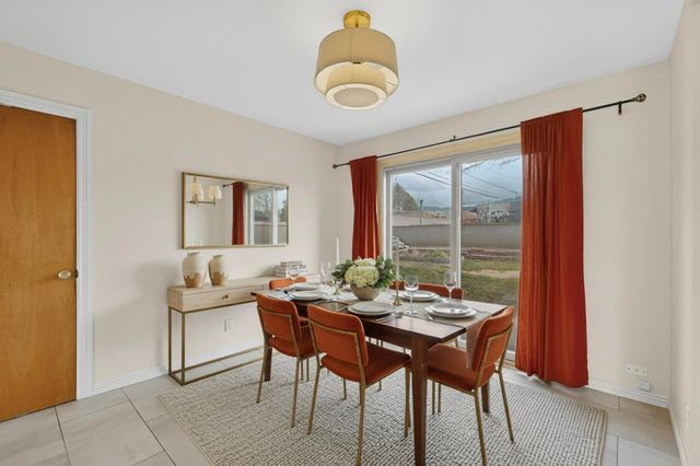 1722 Vermont Street NE, Albuquerque, NM 87110