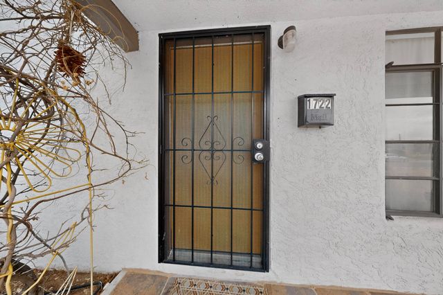 1722 Vermont Street NE, Albuquerque, NM 87110