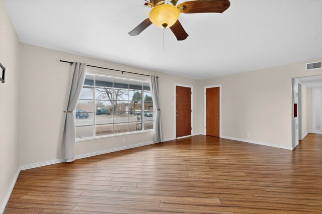 1722 Vermont Street NE, Albuquerque, NM 87110