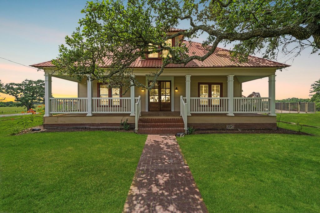 2610 Fm 609, La Grange, TX 78945