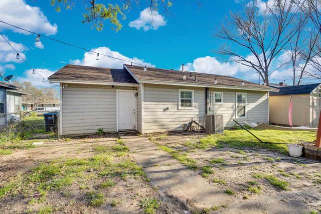 4208 Wiman Drive, Fort Worth, TX 76119