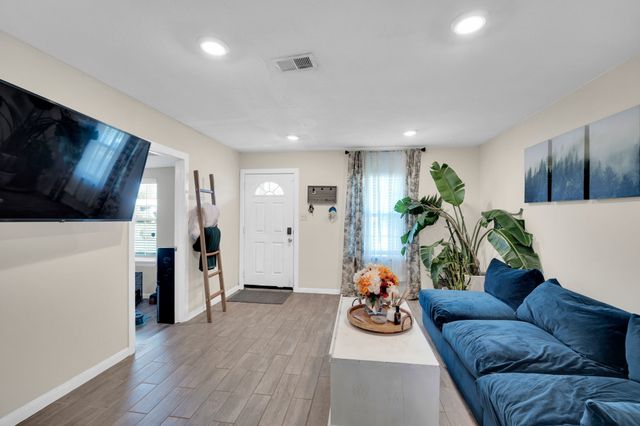 4208 Wiman Drive, Fort Worth, TX 76119