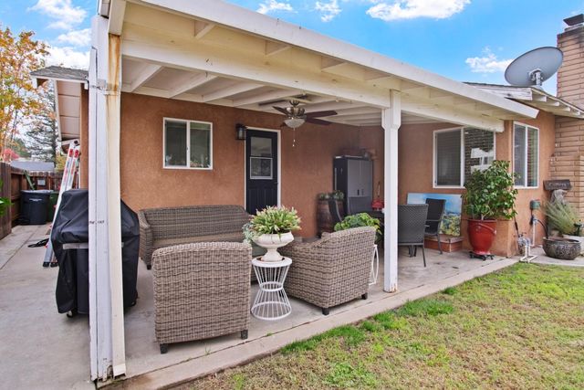 1921 Carleton Dr, Turlock, CA 95382