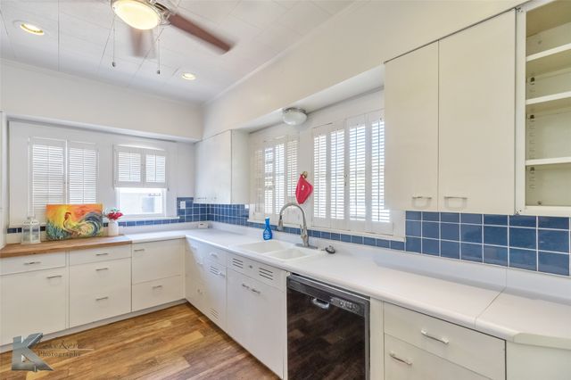 48 N Central Avenue, Hamlin, TX 79520