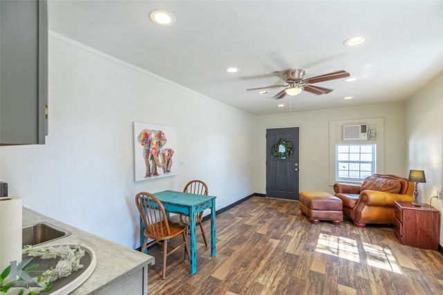 48 N Central Avenue, Hamlin, TX 79520