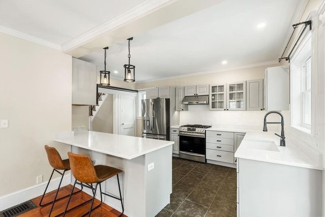 19 Brooklawn Terrace, Lynn, MA 01904