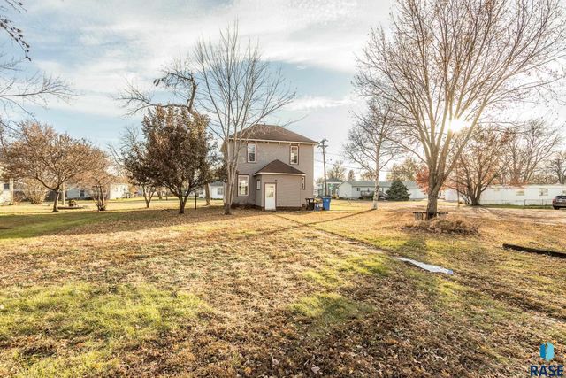 200 E 3rd St Street, Worthing, SD 57077