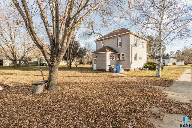 200 E 3rd St Street, Worthing, SD 57077