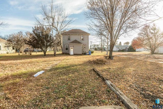 200 E 3rd St Street, Worthing, SD 57077