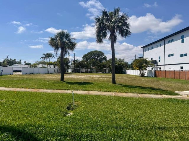 6046 BAYOU GRANDE BOULEVARD NE, St Petersburg, FL 33703