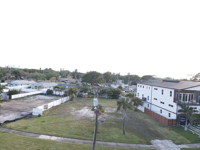 6046 BAYOU GRANDE BOULEVARD NE, St Petersburg, FL 33703