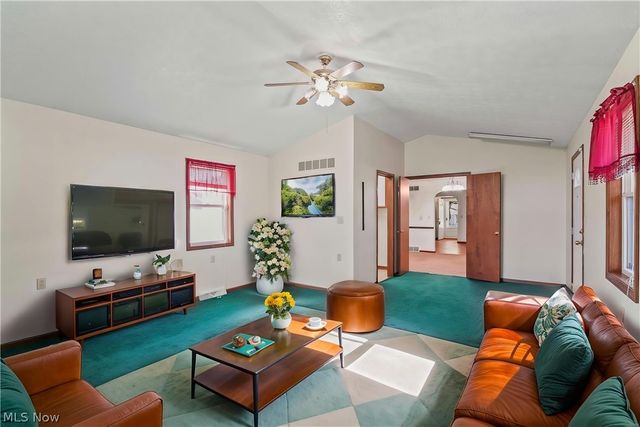 5635 Yorktown Lane, Austintown, OH 44515