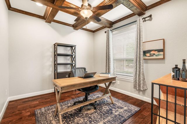 10 Black Spruce Court, The Woodlands, TX 77389