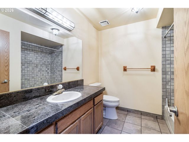 19602 WILDWOOD Dr, West Linn, OR 97068