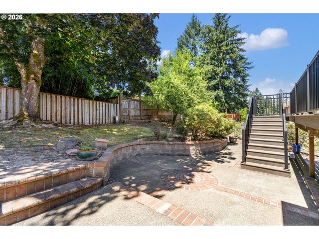 19602 WILDWOOD Dr, West Linn, OR 97068