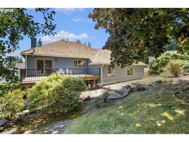 19602 WILDWOOD Dr, West Linn, OR 97068