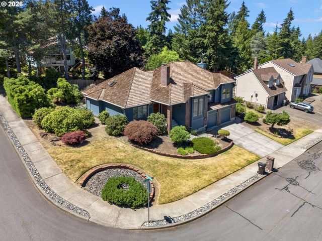 19602 WILDWOOD Dr, West Linn, OR 97068