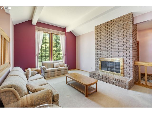 19602 WILDWOOD Dr, West Linn, OR 97068
