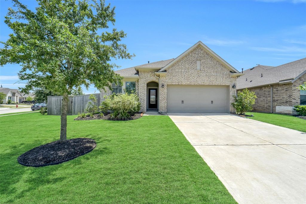 2414 Lemon Grass Drive, Brookshire, TX 77423