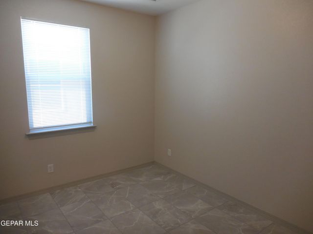 12817 Giovanni Grajeda Avenue, El Paso, TX 79928
