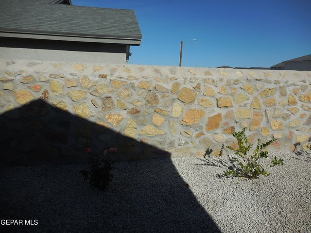 12817 Giovanni Grajeda Avenue, El Paso, TX 79928