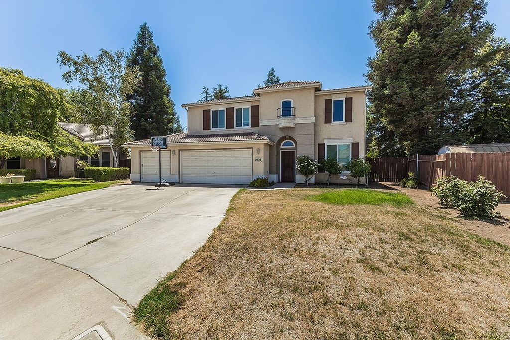 1903 N Sunny Lane E, Reedley, CA 93654