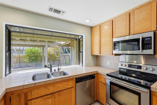 11316 Gold Country Blvd, Gold River, CA 95670