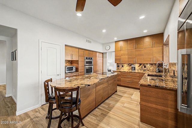2547 E AMBER RIDGE Way, Phoenix, AZ 85048