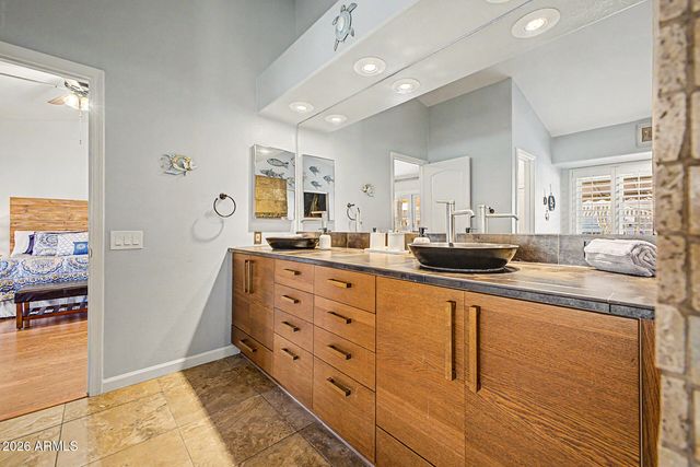 2547 E AMBER RIDGE Way, Phoenix, AZ 85048