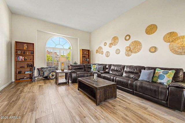 2547 E AMBER RIDGE Way, Phoenix, AZ 85048