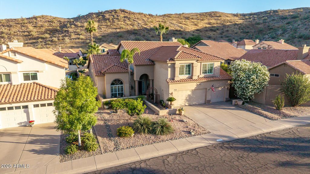 2547 E AMBER RIDGE Way, Phoenix, AZ 85048 — photo 2