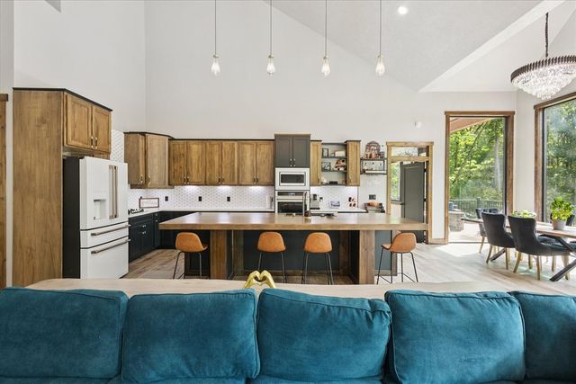 23861 Almy Road, Howard City, MI 49329