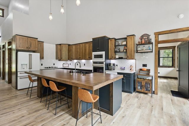 23861 Almy Road, Howard City, MI 49329