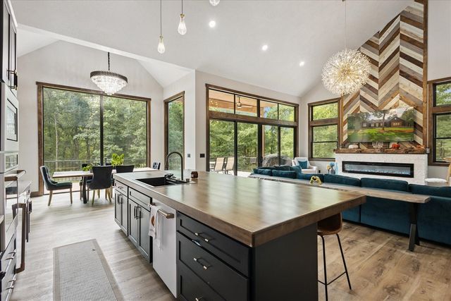 23861 Almy Road, Howard City, MI 49329