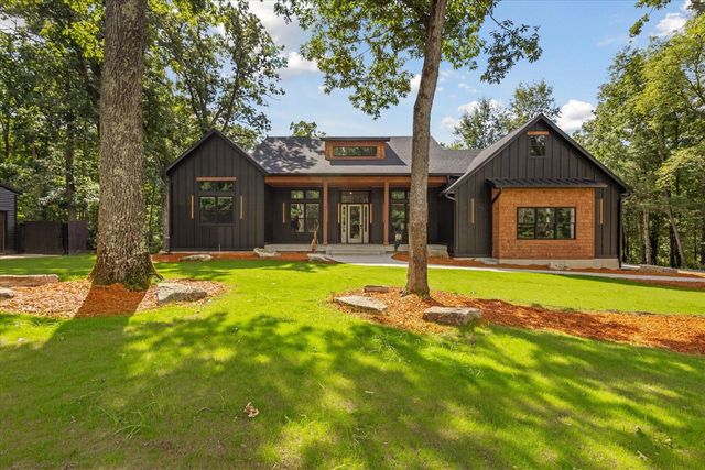 23861 Almy Road, Howard City, MI 49329