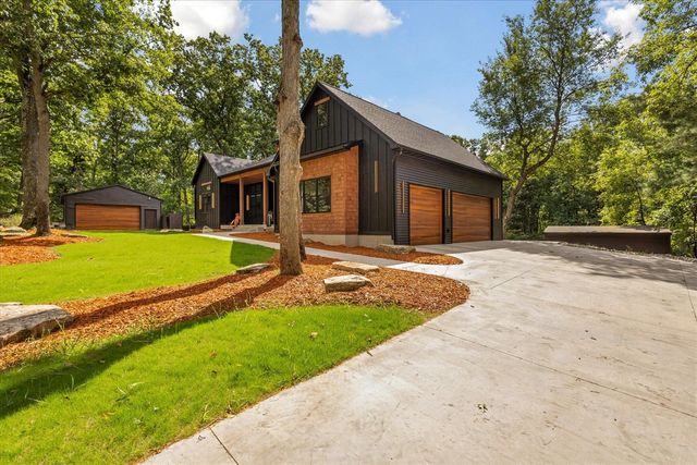 23861 Almy Road, Howard City, MI 49329