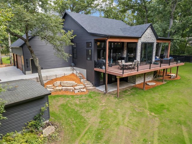 23861 Almy Road, Howard City, MI 49329