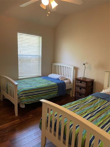 18 Teak Mill Place, The Woodlands, TX 77382