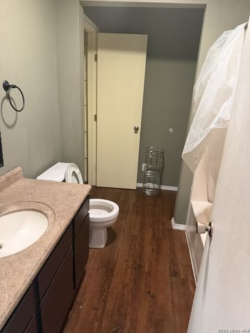 616 fern meadow, Universal City, TX 78148