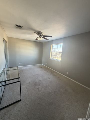 616 fern meadow, Universal City, TX 78148